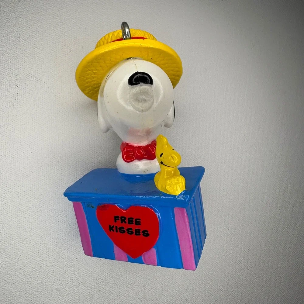 Vintage Snoopy Woodstock Free Kisses Ornament Peanuts Boater Hat Figurine